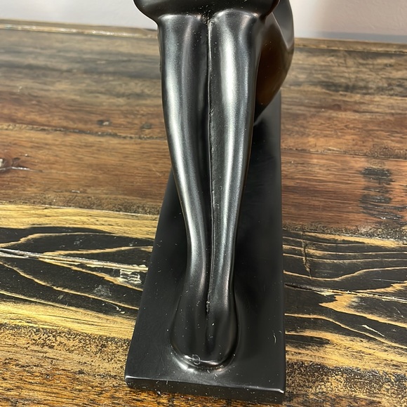 Woman figurine heavy stone piece - likely soapstone - Picture 12 of 15